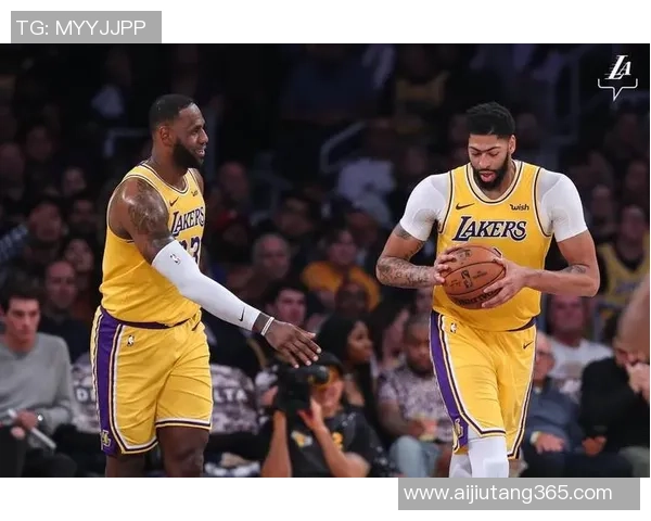 1996年12月17日公牛与湖人经典对决精彩录像回顾与分析